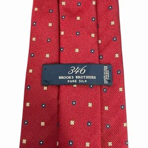 Brooks Brothers 346 Men's Tie Red Geometric Satin Silk USA 3.75" (W) 59" (L) euc